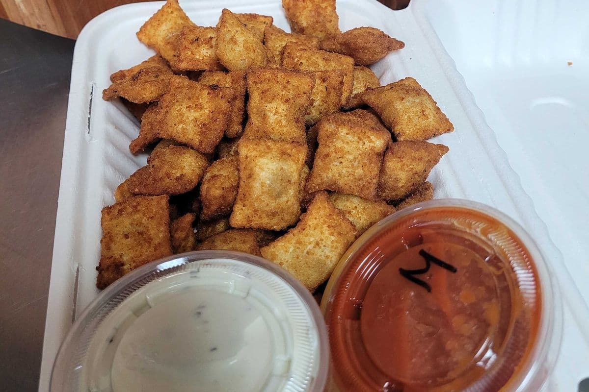 Deep fried Ravioli (One size)