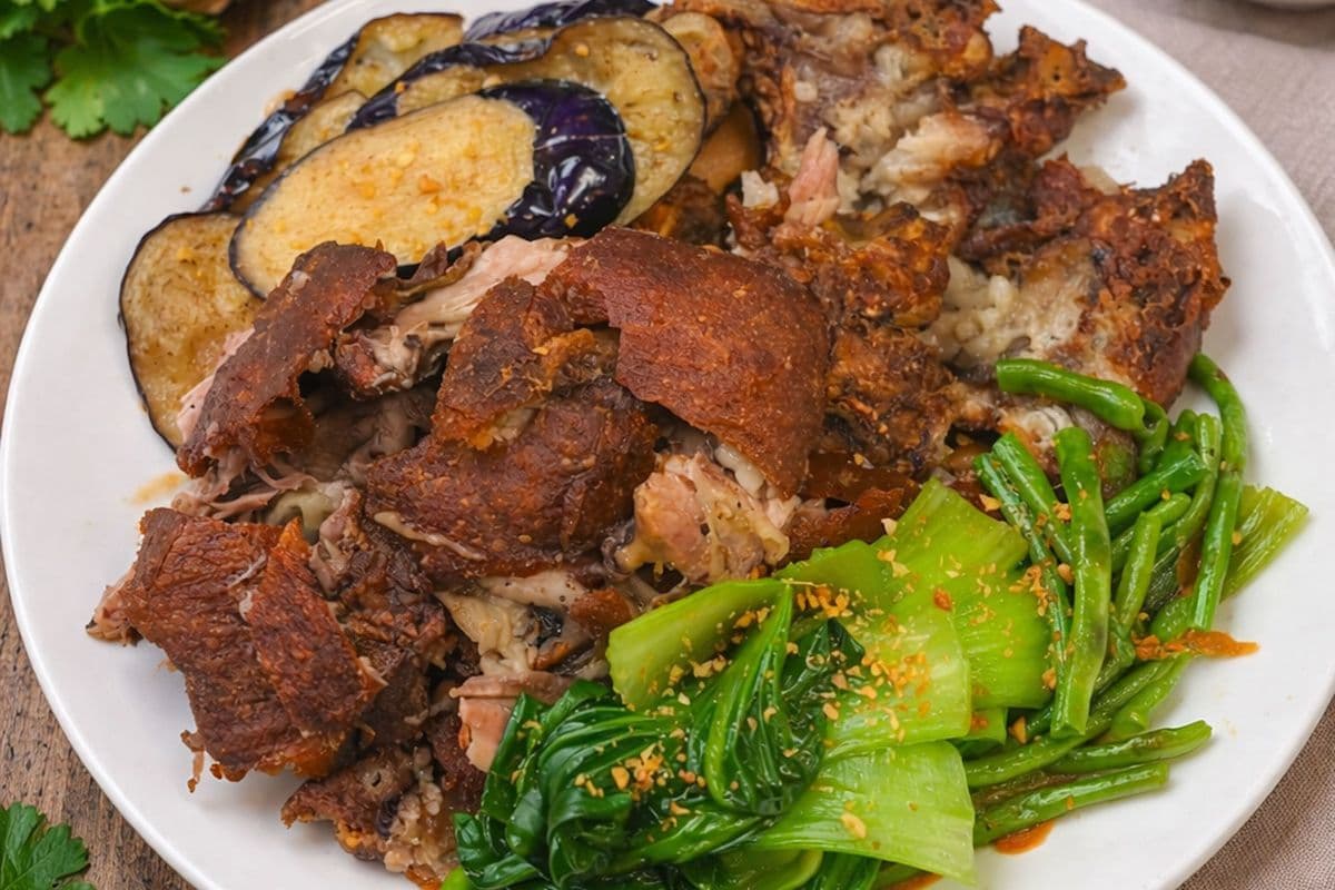Kare-Kare - Crispy Pata (Peanut-based)