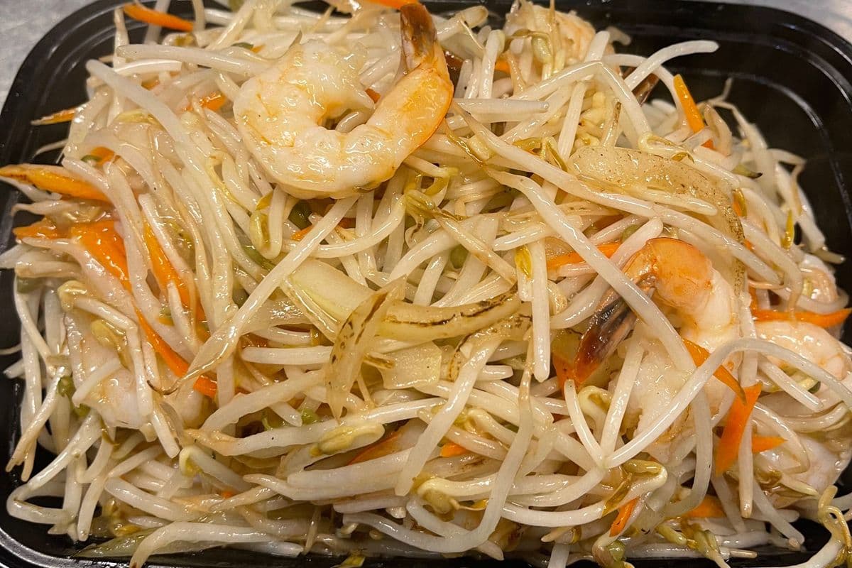 F4. Shrimp with Bean Sprout