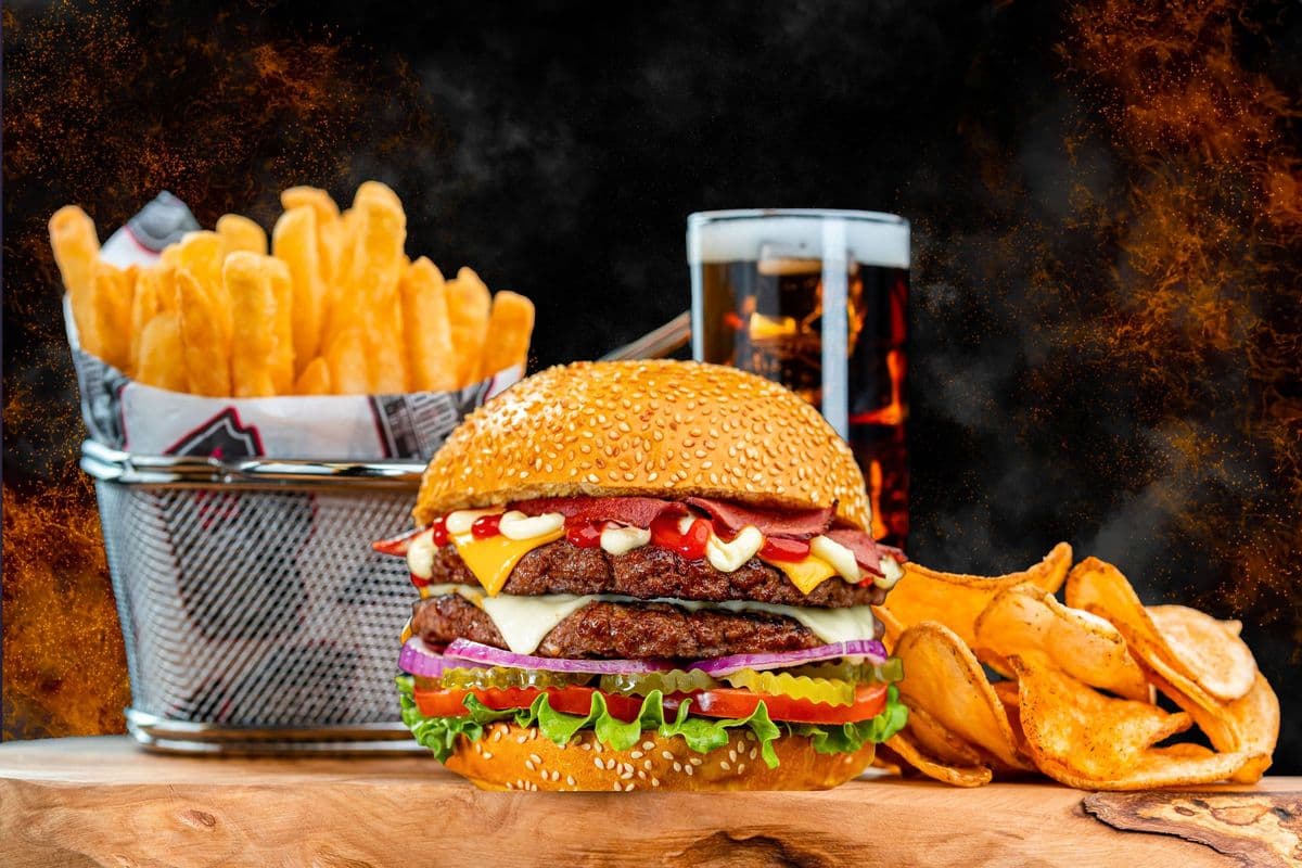 TRIO DOUBLE DOSE BURGER