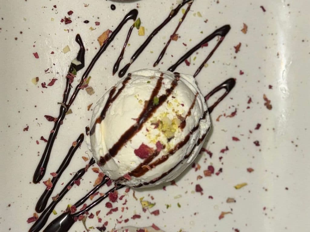 Gulab Jamun With Ice Cream