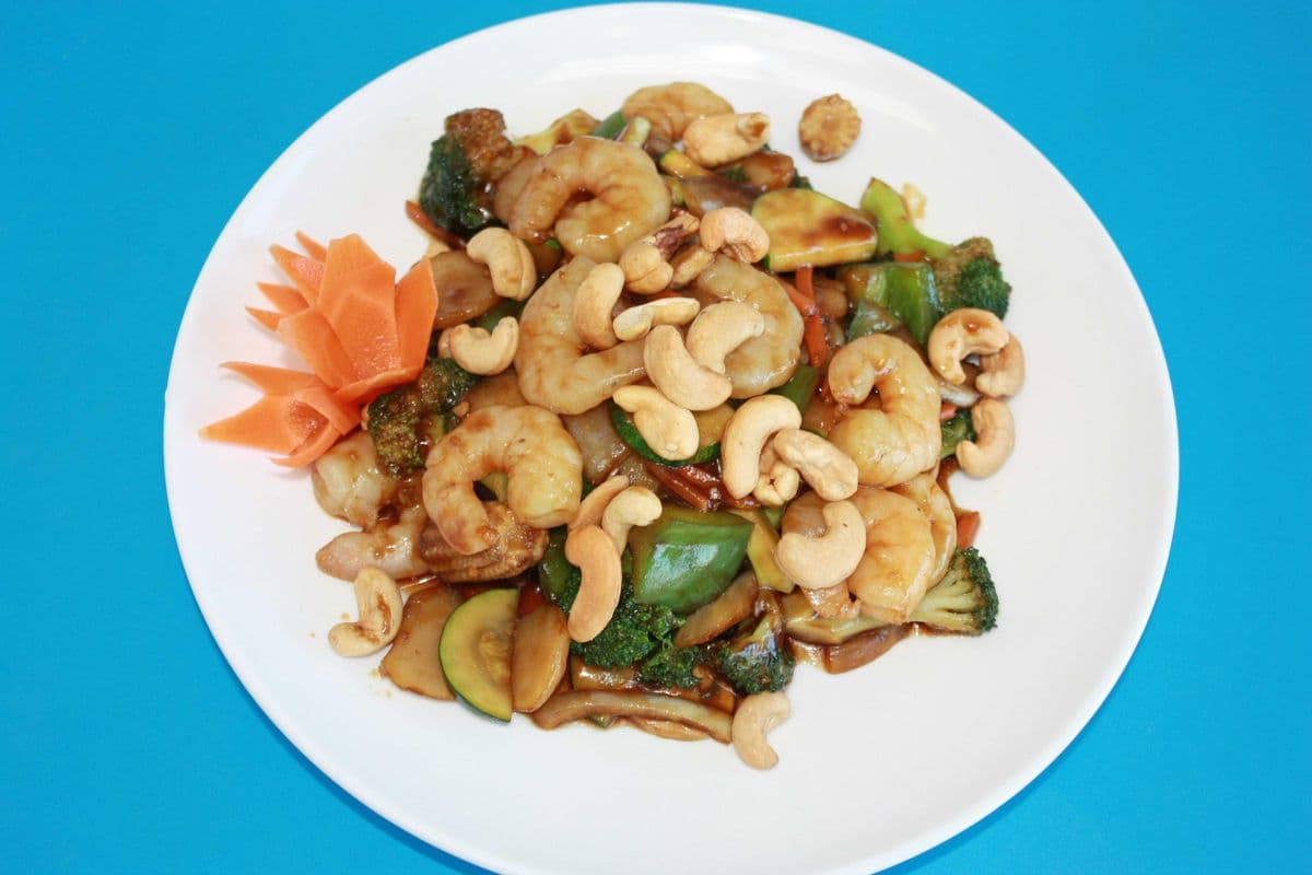 Jumbo Shrimp with Cashew Nuts