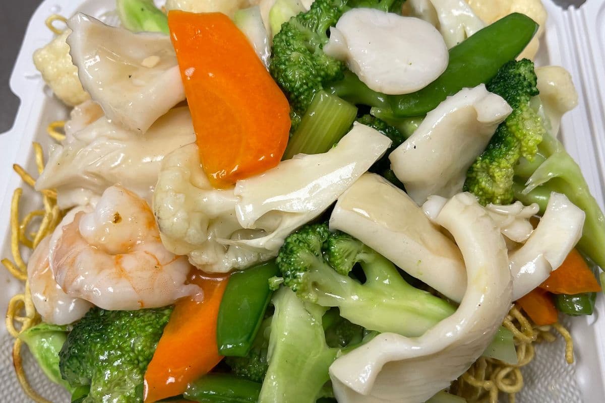 Seafood Chow Mein