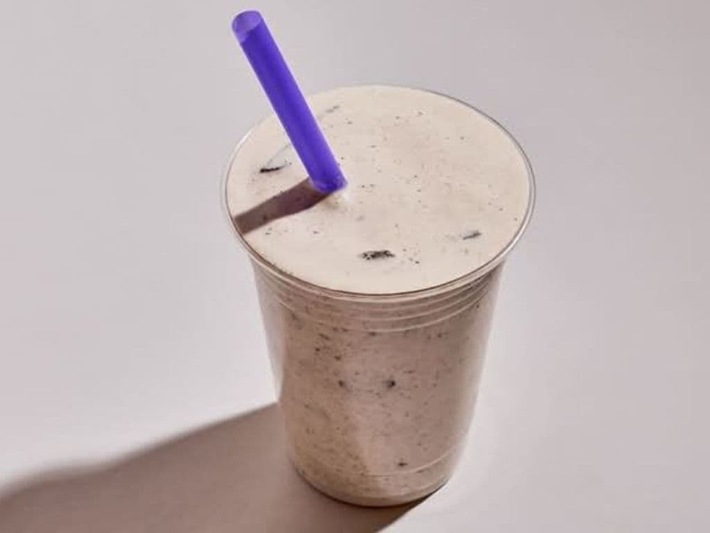 Peanut Butter & Oreo Milkshake