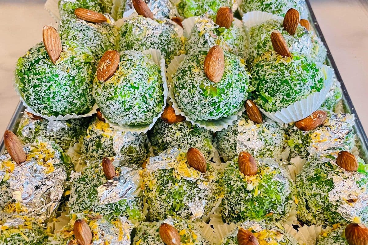 Bangali laddu (per pound)