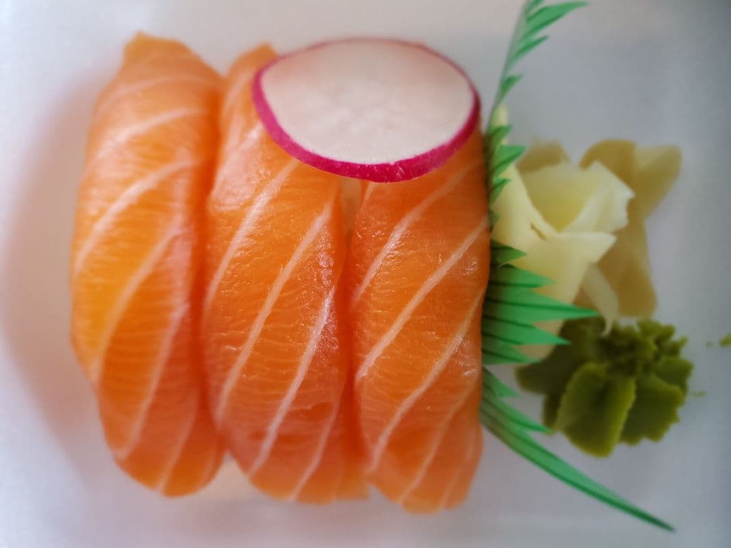 157. Sake (Salmon) Sashimi (3 pcs)