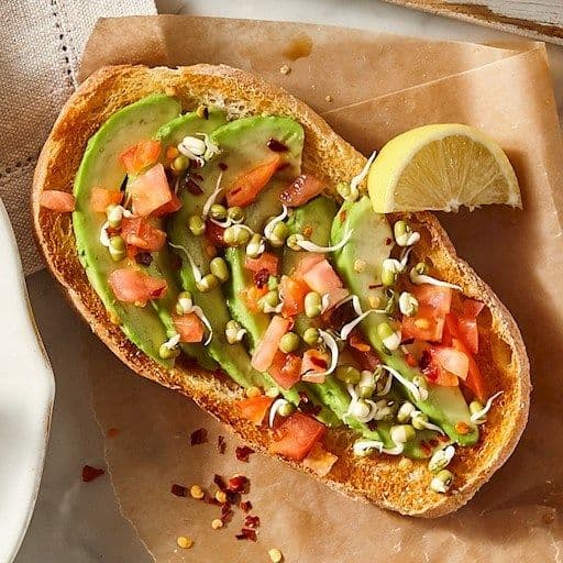 Gluten-Free Avocado Toast / Toast à l’avocat sans gluten