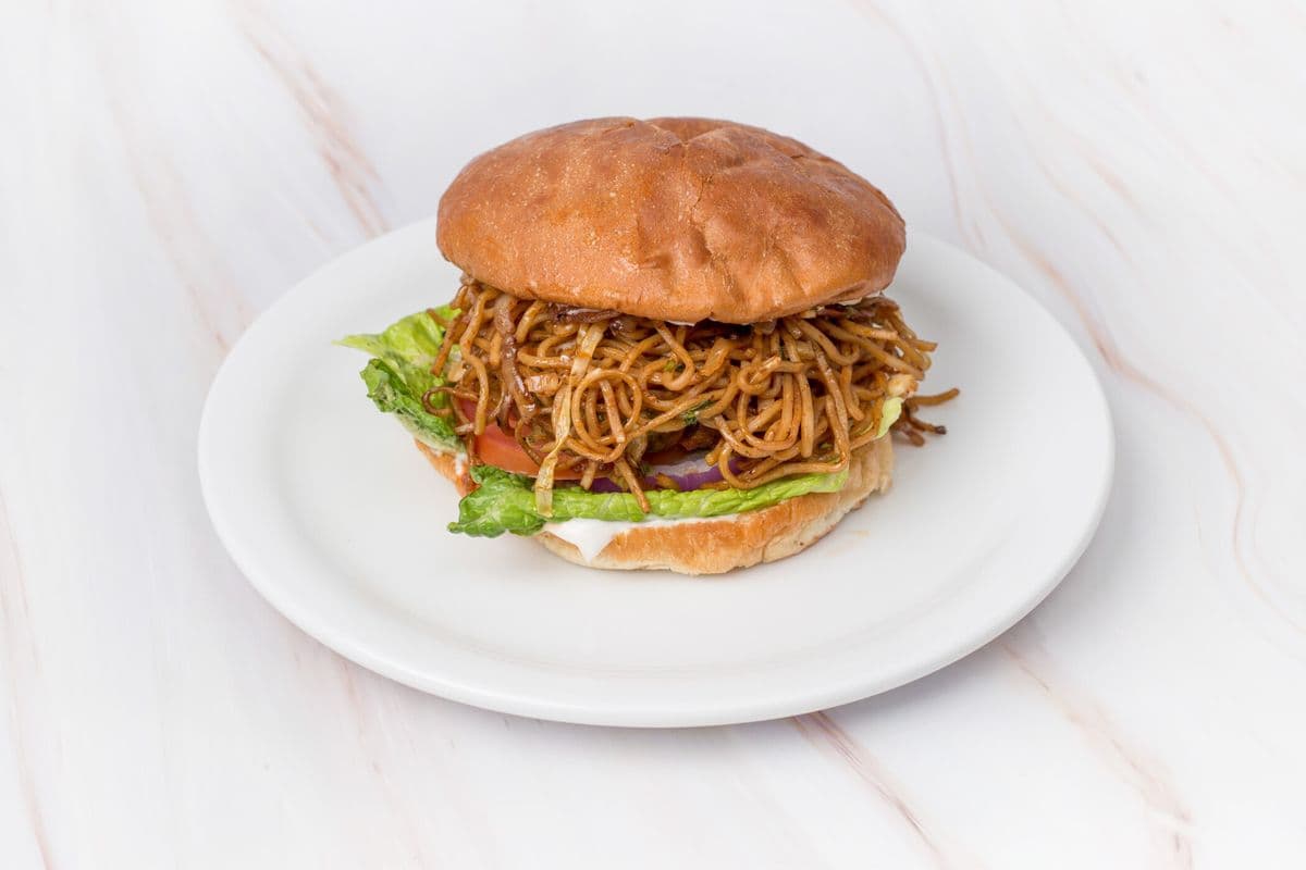 Aloo Tikki Noodle Burger