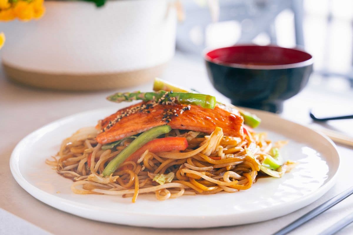 Salmon Yakisoba