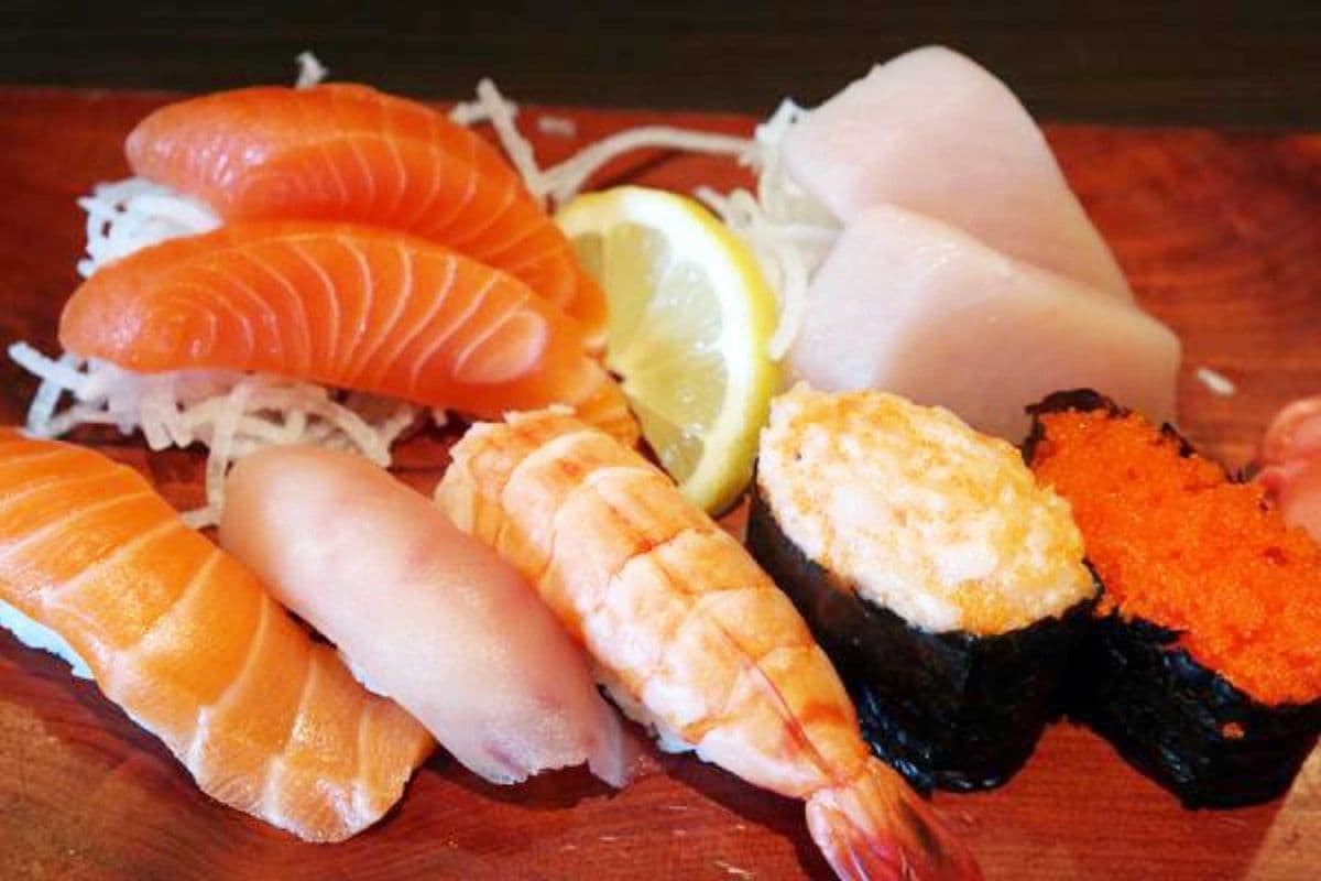 Sashimi and Sushi Combo