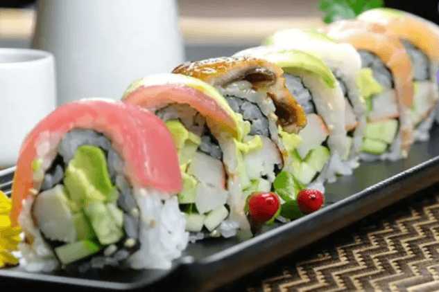 Rainbow Roll (8 pcs)