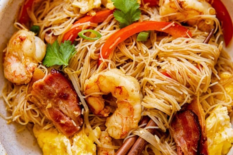 Singapore Noodle with Curry (With BBQ Pork Shrimps) 星洲炒面