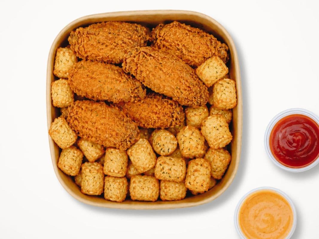 WINGS & TOTS.