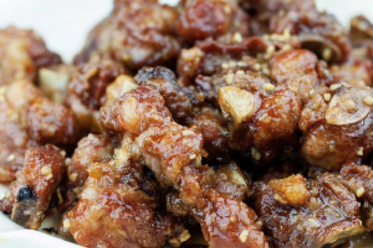 102. Sweet and Sour Spare Ribs (Hot)