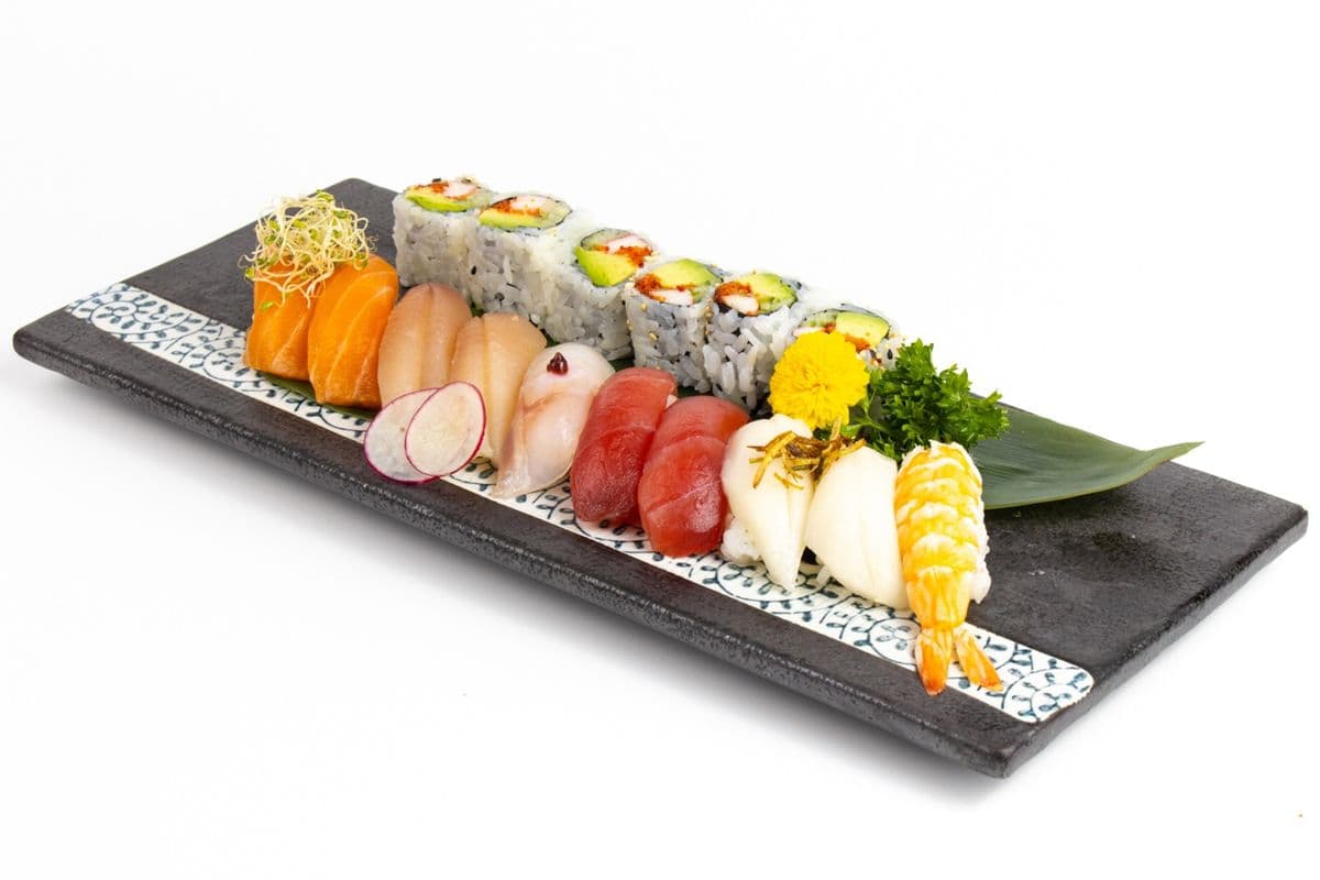 Sushi Dinner A (16 pcs)