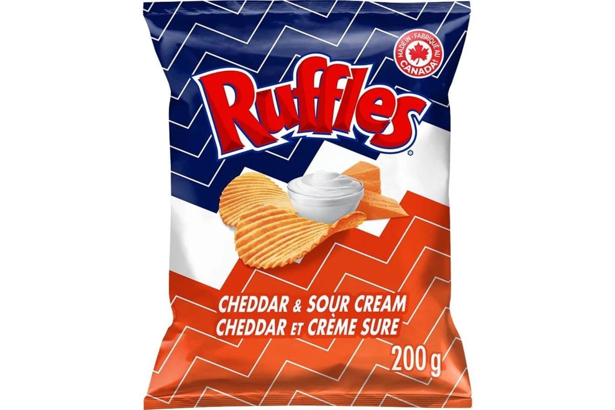 Ruffles Potato Chips, Cheddar-Sour Cream (200 g)