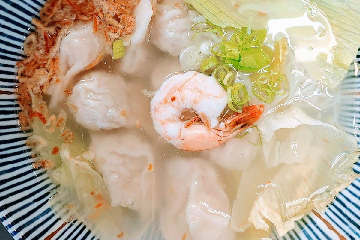 🏆 Our Famous Wonton Soup