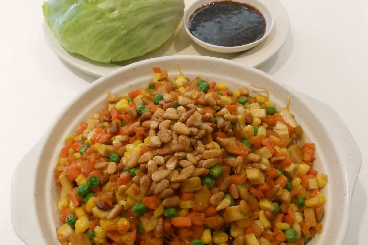 Pine Nuts & Dried Bean Curd Lettuce Wrap 松子豆干素生菜包