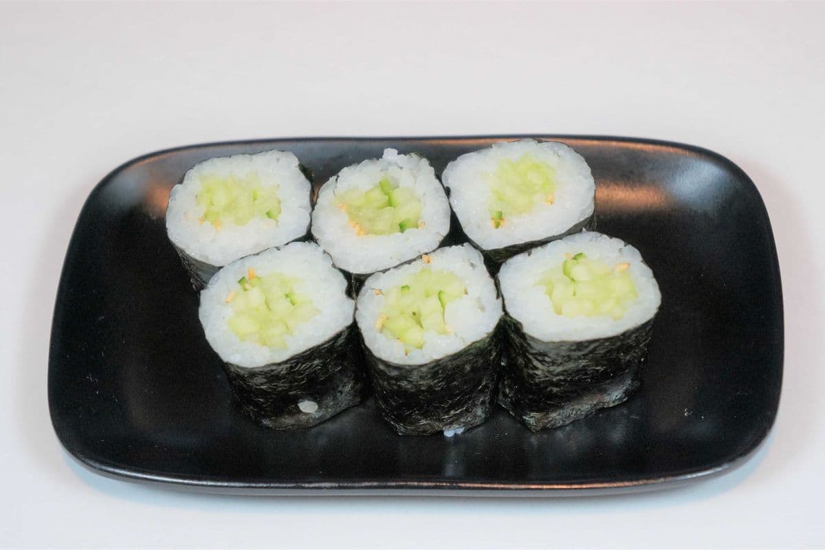 102. Cucumber Maki (6 pcs)
