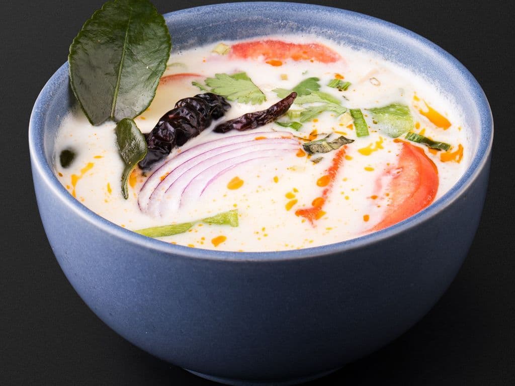 B1 Tom Kha (Coconut Soup) Large