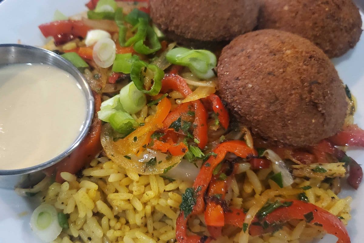 Falafel Rice Bowl (vegan)