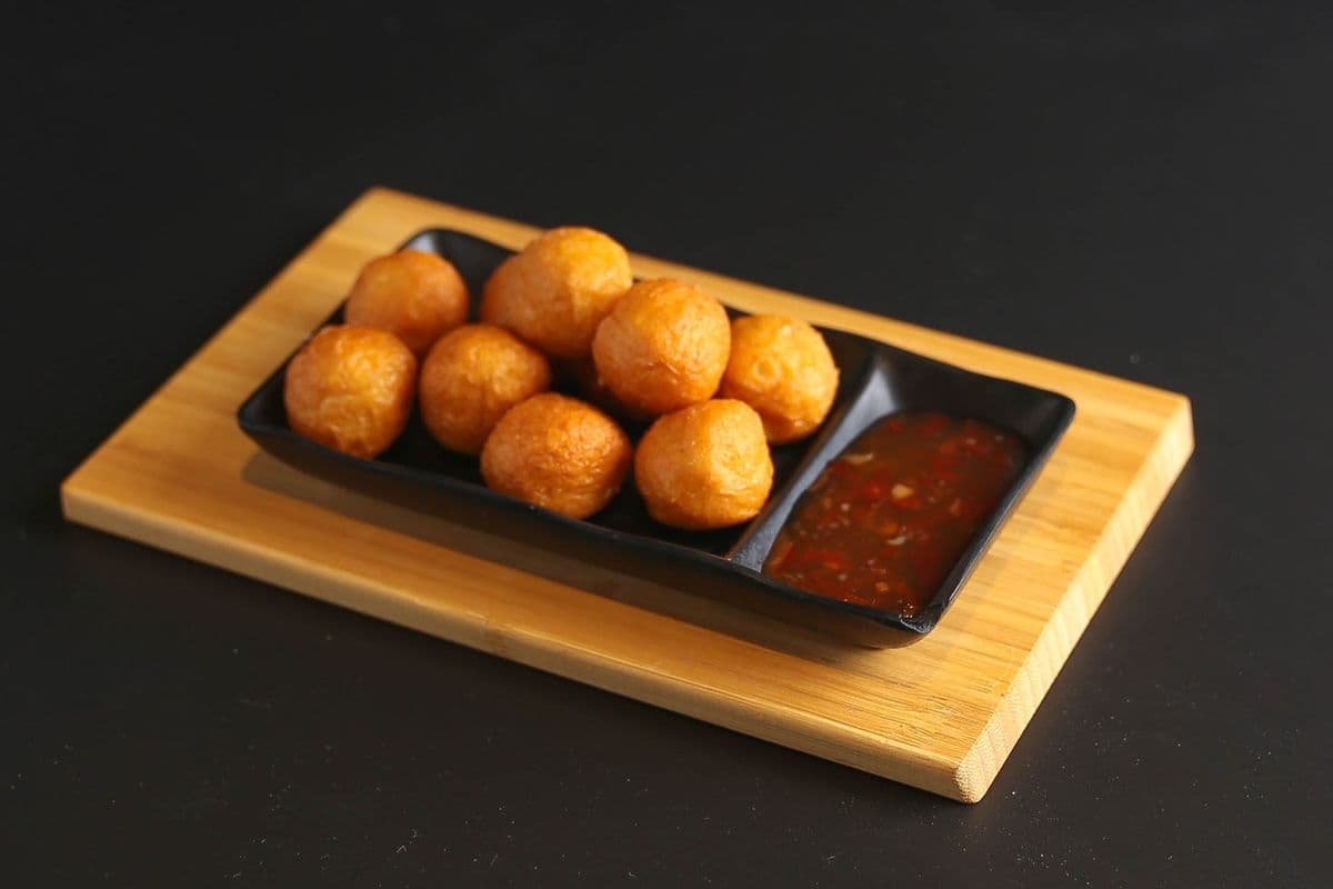 AP4. Deep Fried Fish Balls 椒鹽魚丸