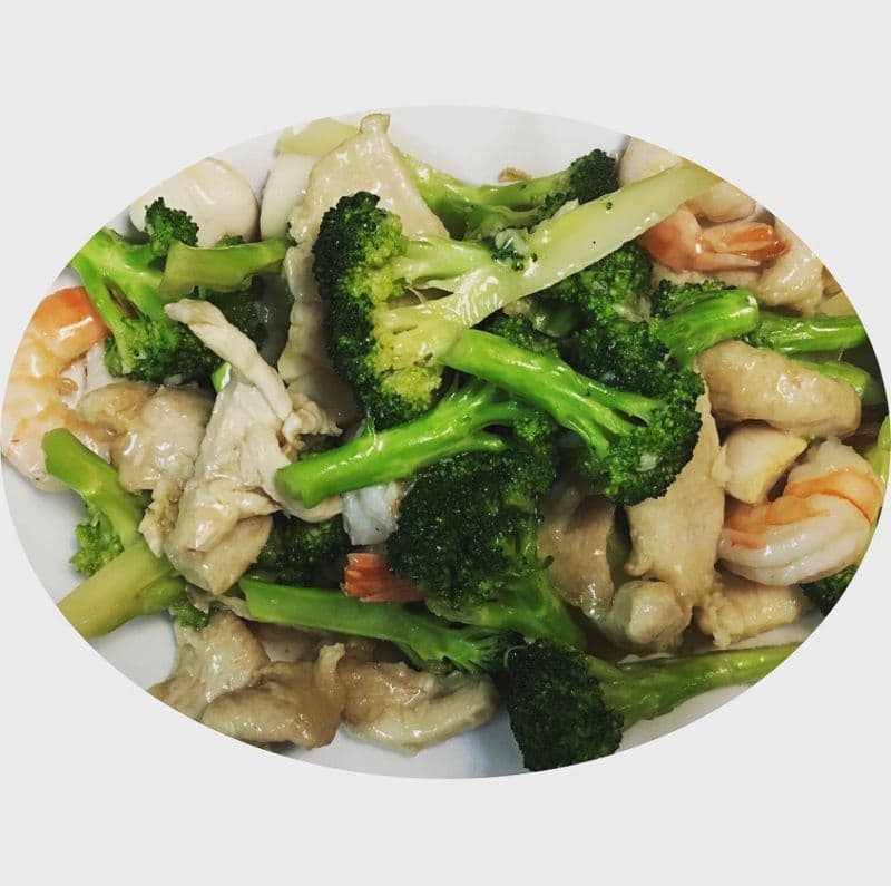34.c Prawns, Scallops, and Chicken