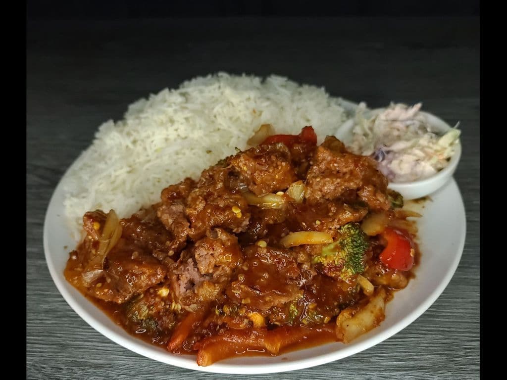 Chili Beyond Meat White Rice (Vegetarian)