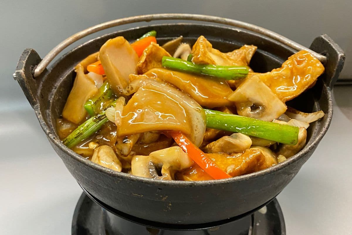 Pan-fried Mushroom with Tofu in Special Sauce 鮮腐鮑汁扒珍菇