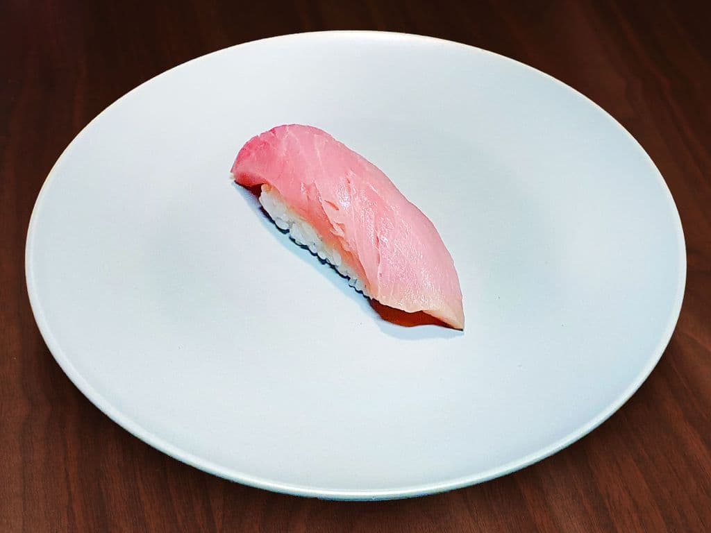 Hamachi Nigiri