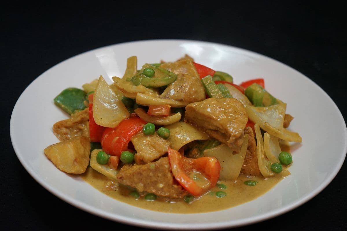 66. Hongkong Curry Tofu and Potato