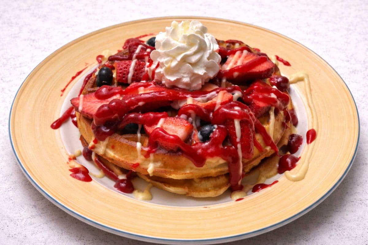 DOUBLE BERRY WAFFLE