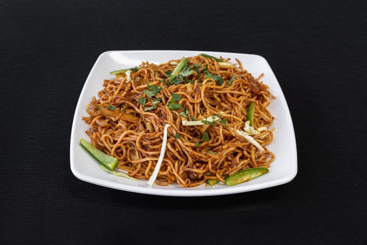31. Vegetarian Hakka Noodle