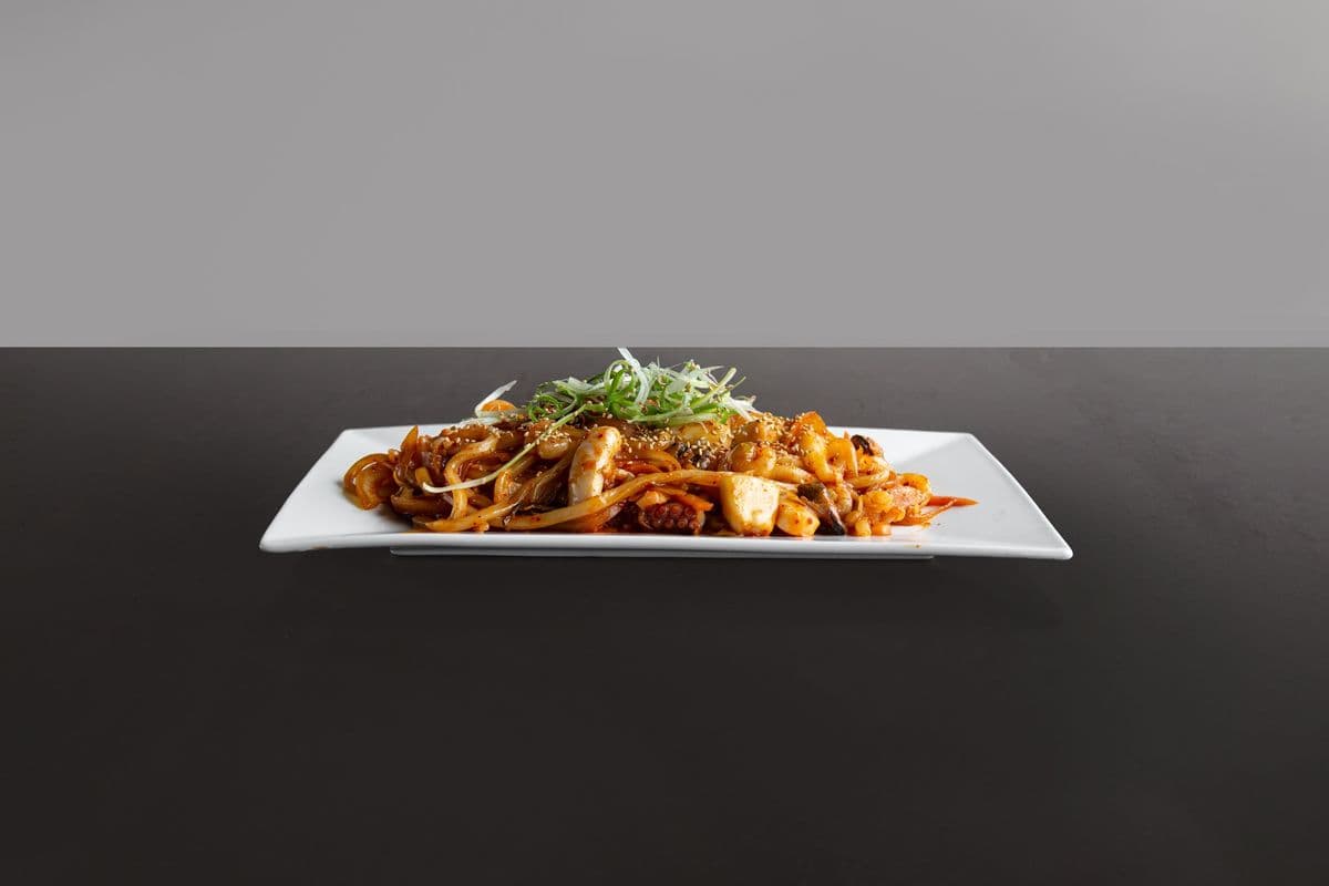 Stir-Fried Seafood Udon Noodles