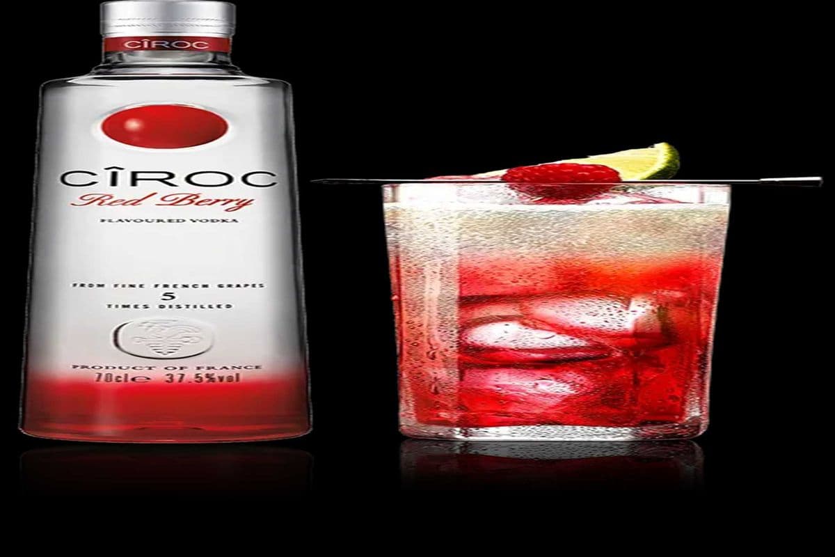 757797. Ciroc Red Berry Vodka (1 x 750ml)