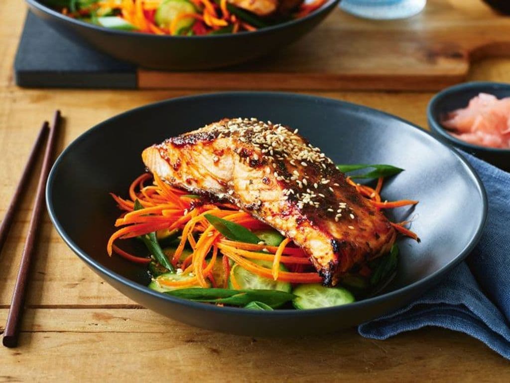 Grilled Salmon Salad 