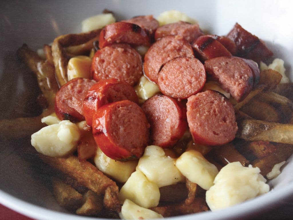 Poutine à la saucisse hot dog / Hot Dog Poutine