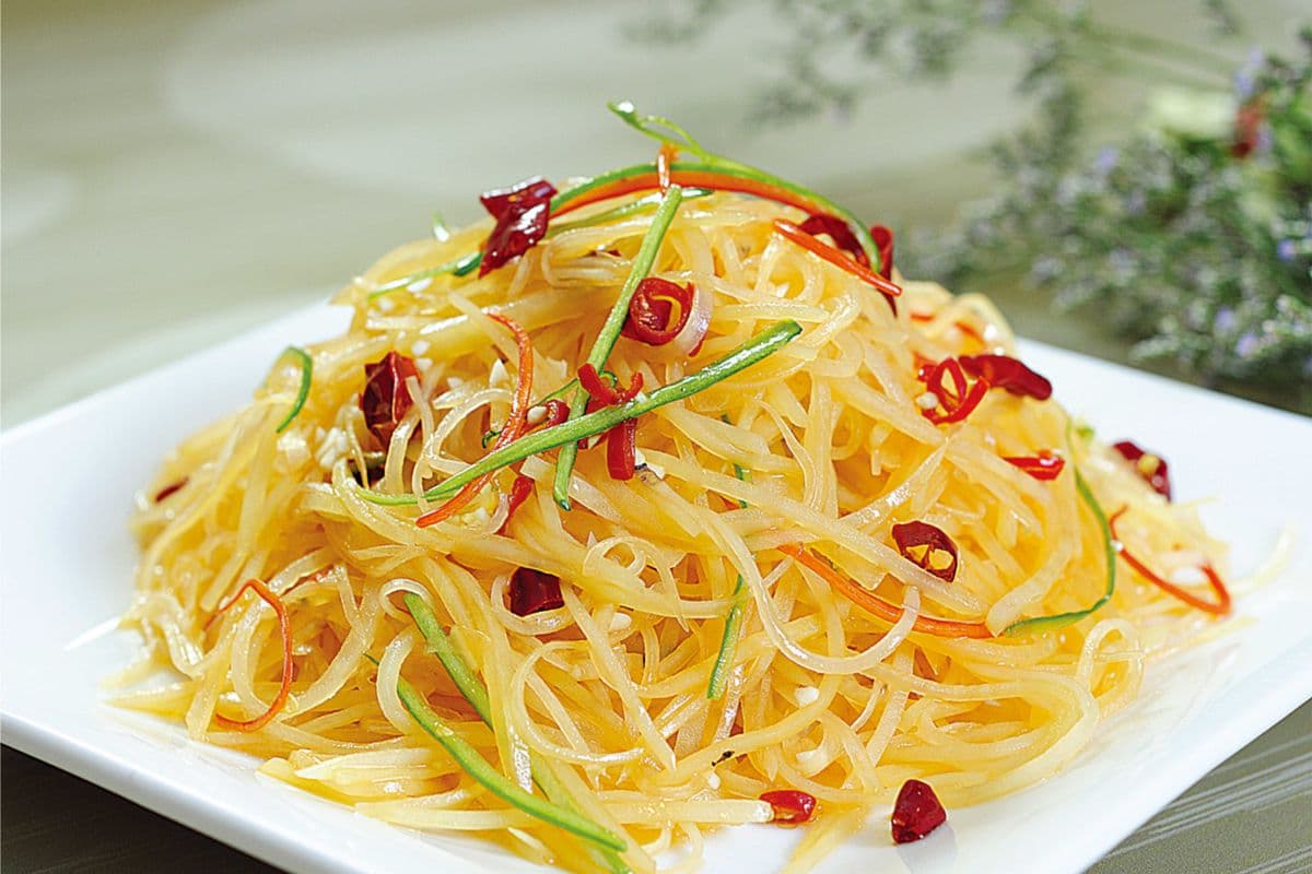 103 Hot & Sour Shredded Potato (HALAL) 酸辣土豆丝