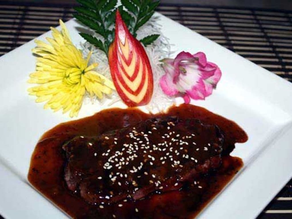 35B. Black Pepper Beef Teriyaki