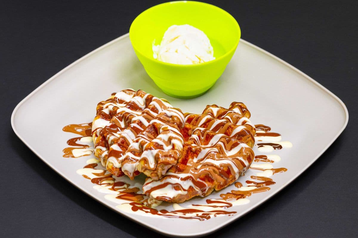 Trio Chocolate Wonderland Croffle