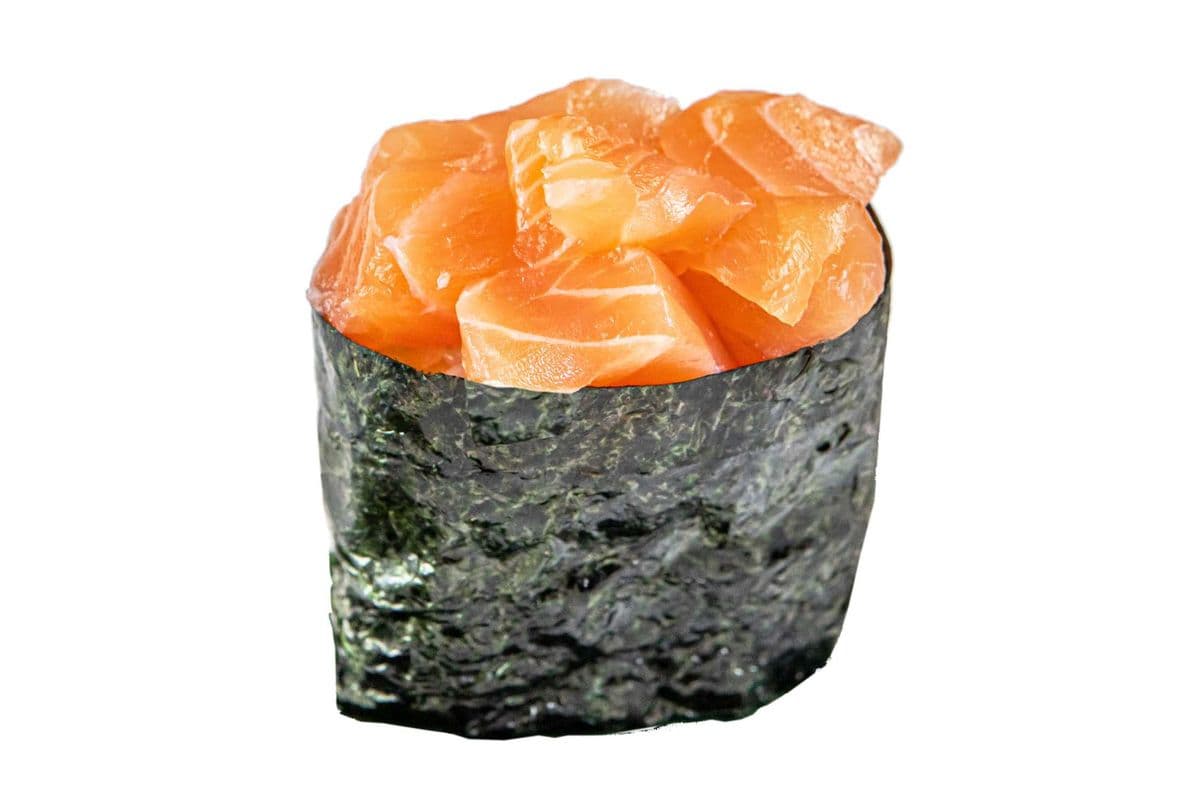 Spicy Salmon Sushi (2 pcs)