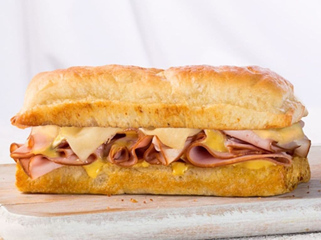 Ham and Swiss Sandwich (750 Cal)