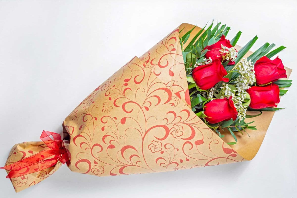6 Roses Bouquet