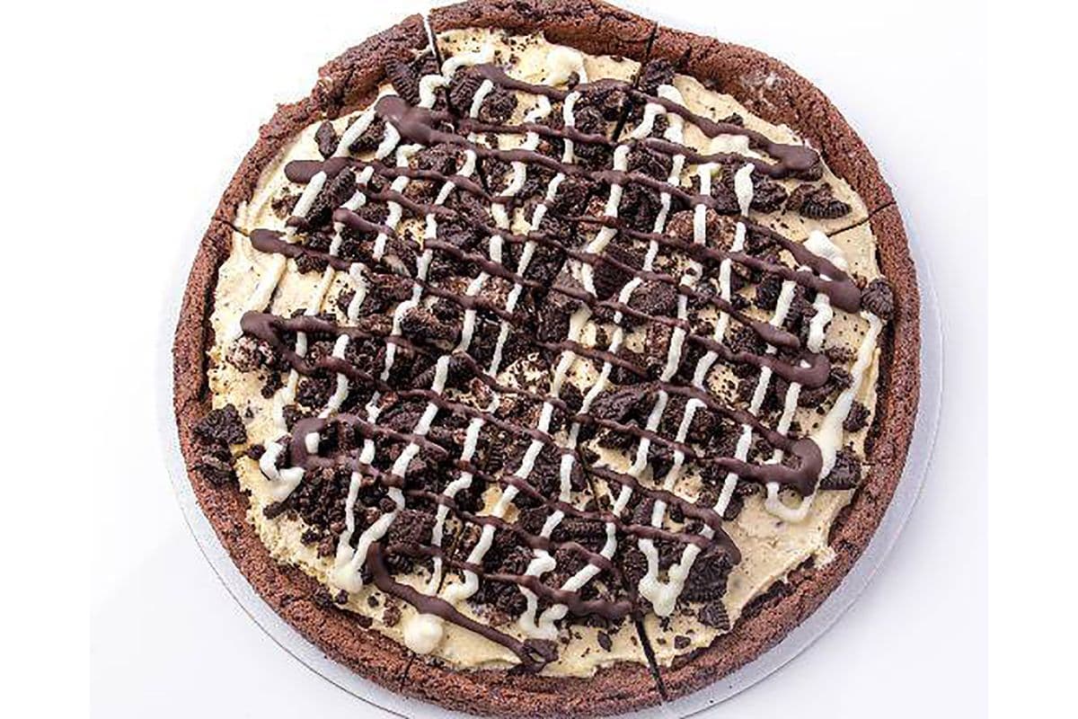 Cookies and Cream Polar Pizza
