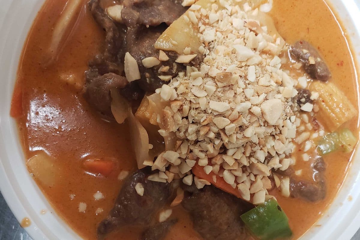 C3. Beef in Thick Curry Peanut Sauce