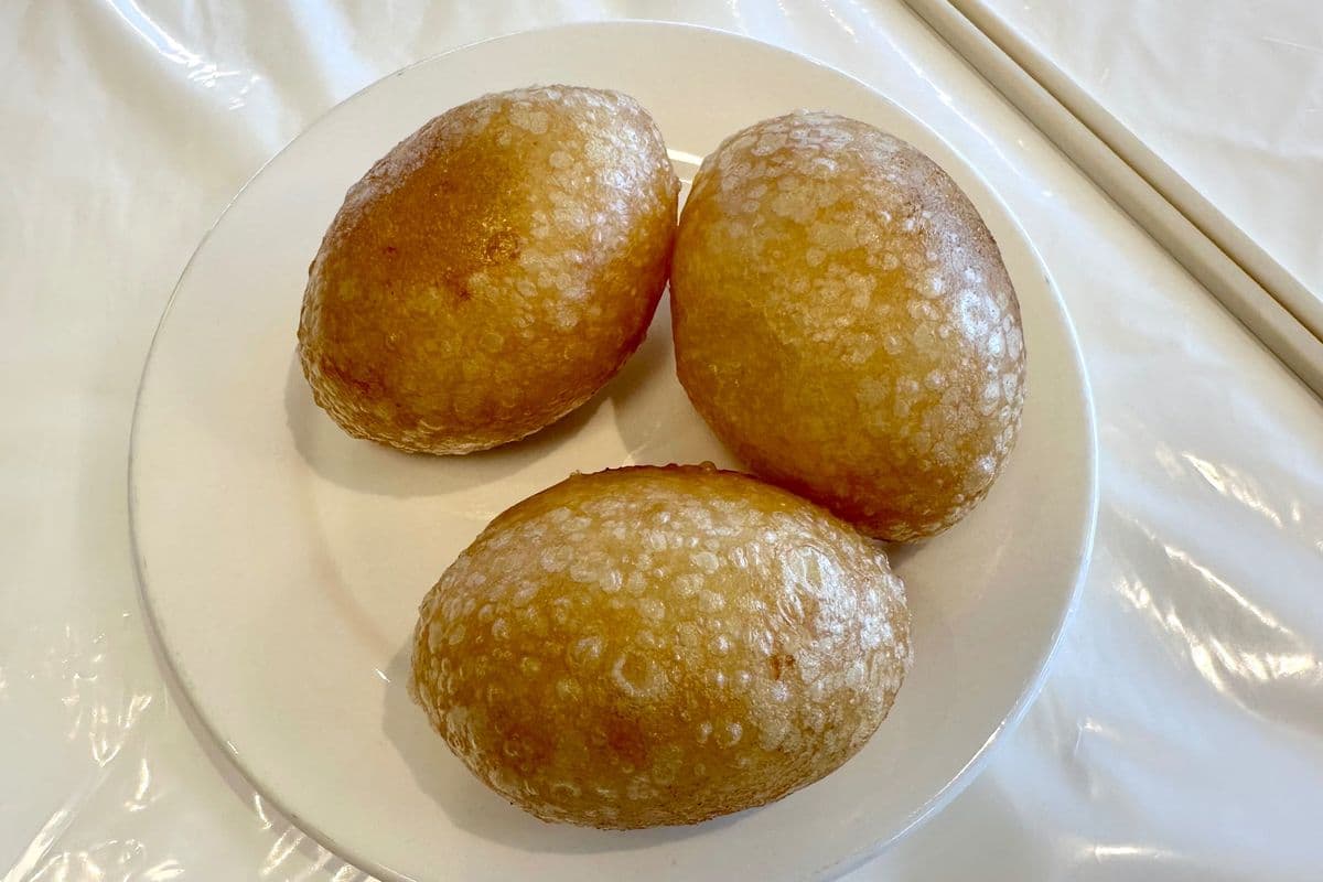 A30. Boule collante avec sauce à la viande / Sticky Ball with Meat Sauce