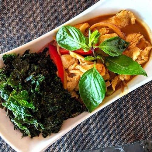 Poulet aux arachides avec riz / Peanut Butter Chicken with Rice