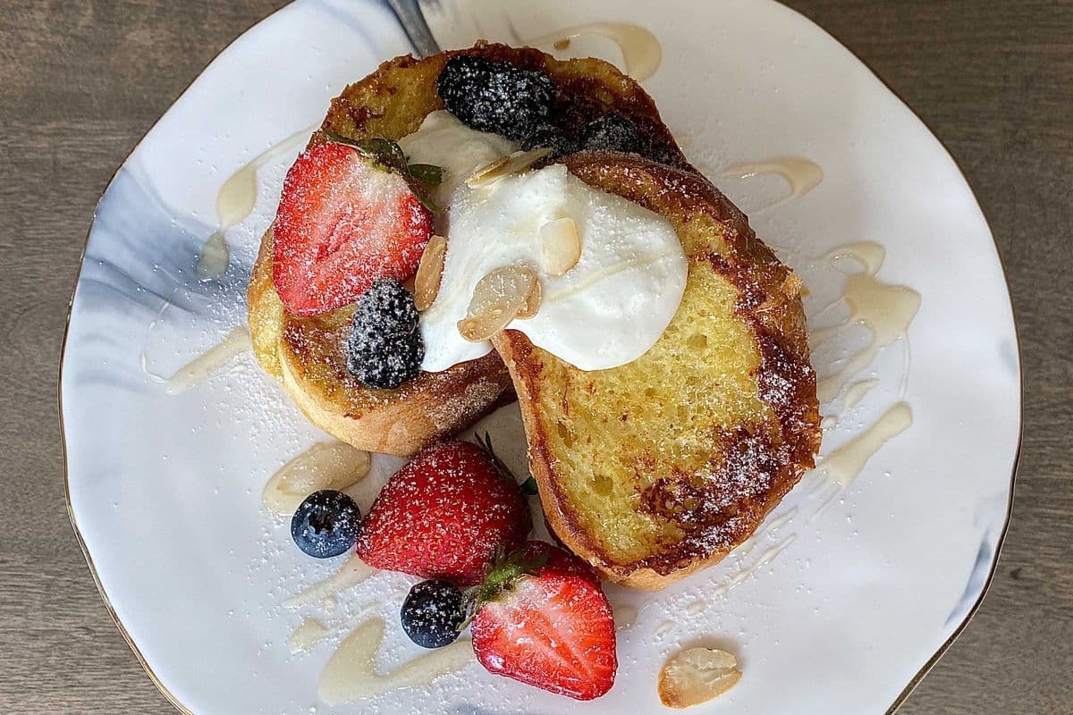 French Toast Berries Honey Sauce