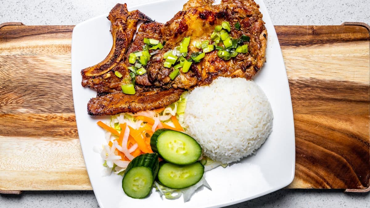36. Grilled Lemongrass Chicken & Pork Chops on Steamed Rice / Cơm Gà Sườn Heo Nướng