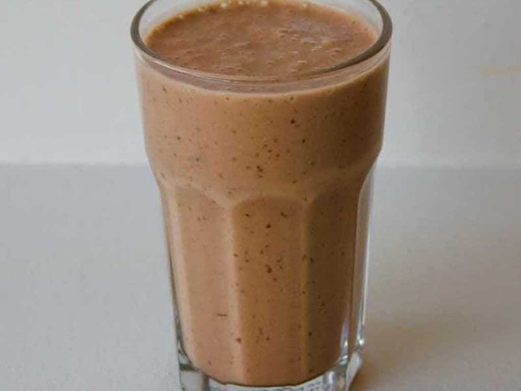 vegan cocoa date smoothie